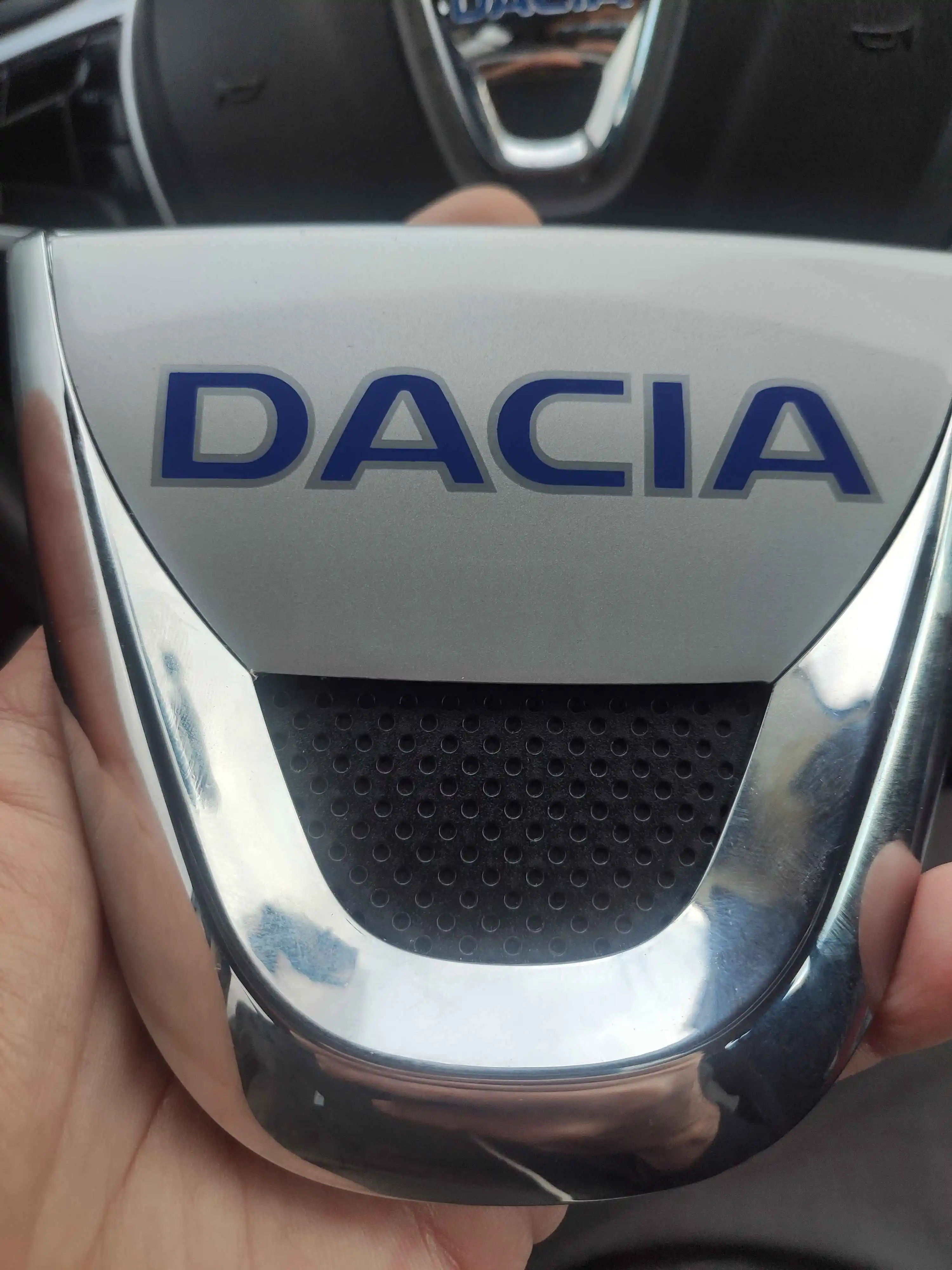 Front Grille Emblem For Dacia Sandero Dokker Duster Logan Stepway Logo Universal High Quality Parts Car Accessories Badge - Image 5
